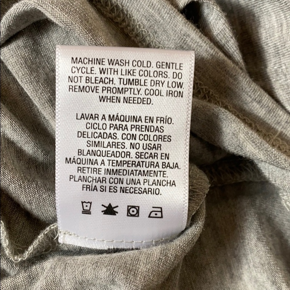 Jaclyn Smith collection Grey Top size XL - Picture 8 of 8